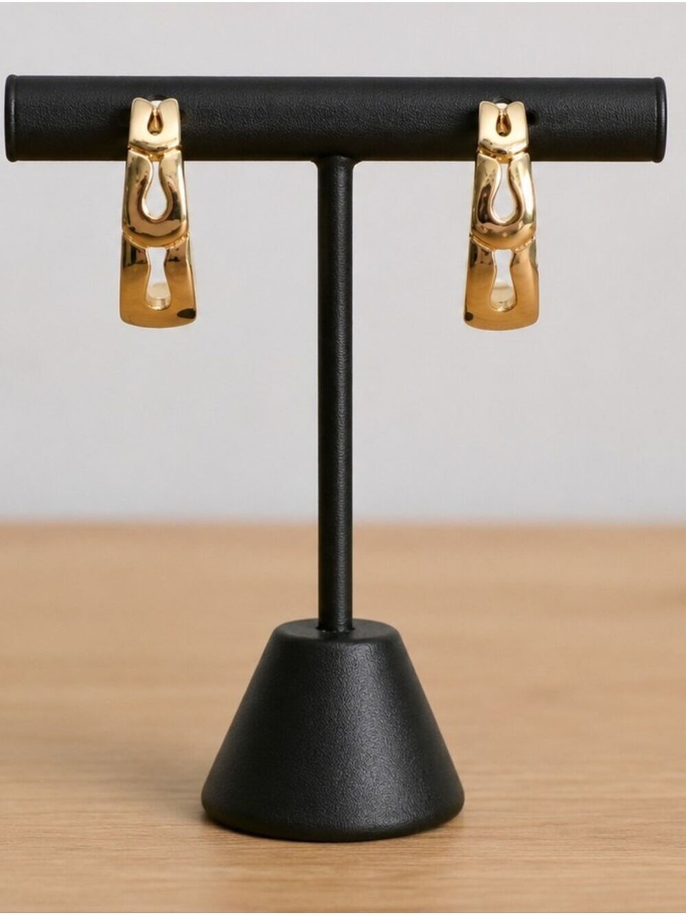 Vintage 80s Trifari Gold Tone Pierced Post Earrings